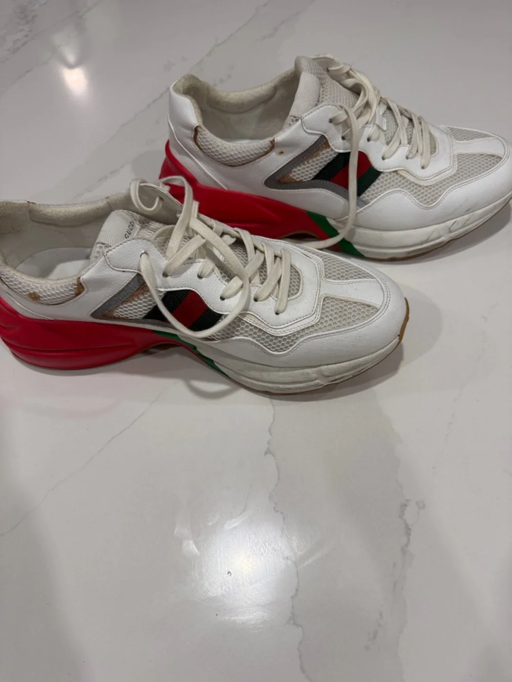 Authentic Gucci White Mesh & Leather Men’s Sneakers with Red and Green Accent